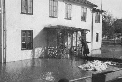 Översvämmad villatomt
