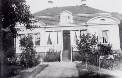 Byggnad.
