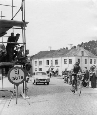 Cykeltävling genom staden
Nyckelord: cykel