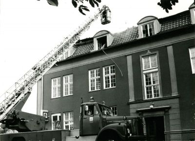 Brandkår i arbete
Nyckelord: Brandbil