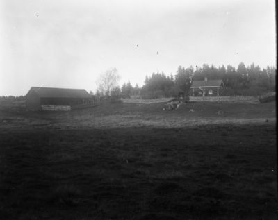 Åkermark, ladugård och hus
Nyckelord: Lantgård Jordbruk