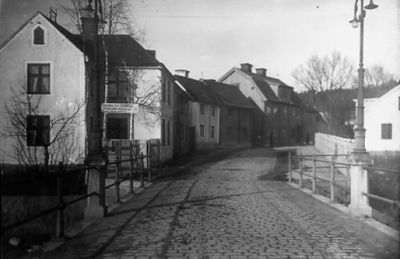 Gata med bebyggelse.
Nyckelord: Byggnadsstil