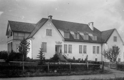 Byggnad.
