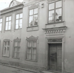 Husfasad utmed Skönbergagatan
