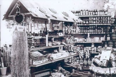 Julskyltning i livsmedelsbutik
Nyckelord: Livsmedel Julsaker