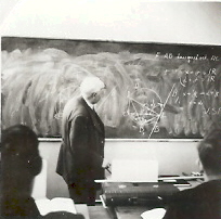 Lärare undervisar i matematik
Nyckelord: Kateder Portfölj