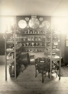 Utställning av plåtslageriprodukter
Nyckelord: Plåtslageri