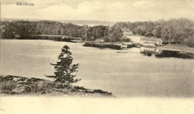 Herrgård intill sjö

