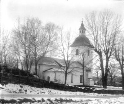 Kyrka
Nyckelord: Träd