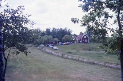 Landskapsvymed lantgård
