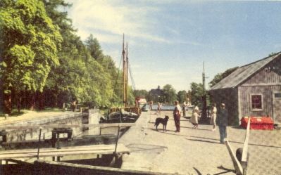 Slussning av segelbåt
