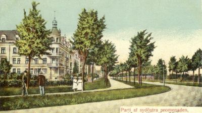 Stadsvy med stor gata
