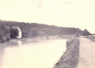 Kanal med sluss
